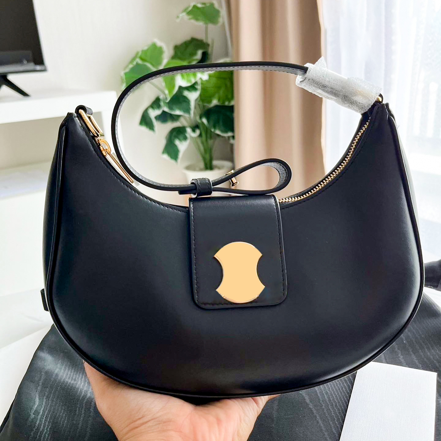 High quality Underarm brown AVA Cases Shoulder mens handbag CrossBody tote Designer Womens Clutch half moon Leather pochette armpit travel Even bag