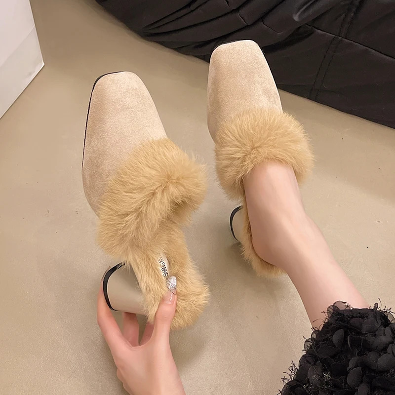 Winter Women Fur Shoes Elegant Fashion Closed Toe Mules 2024 Style Retro Versatile Soft Warm Slippers Women Flip Flops 241125