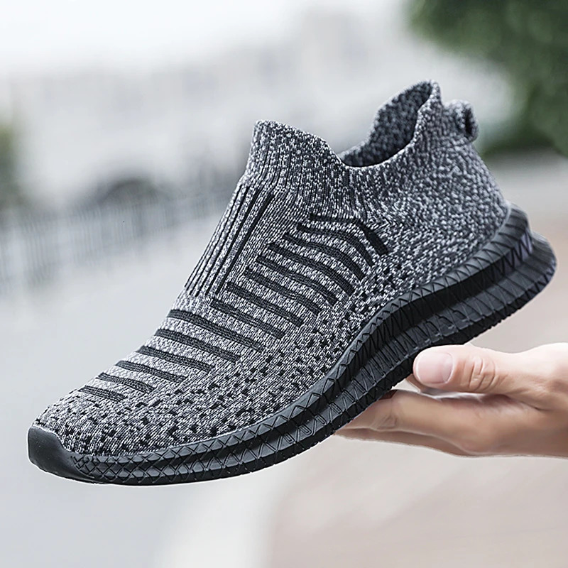 Breathable Men Casual Shoes Lightweight Outdoor Male Walking Shoes Anti-slip Mens Sneakers Slip on Flats Vulcanized Shoes 241125