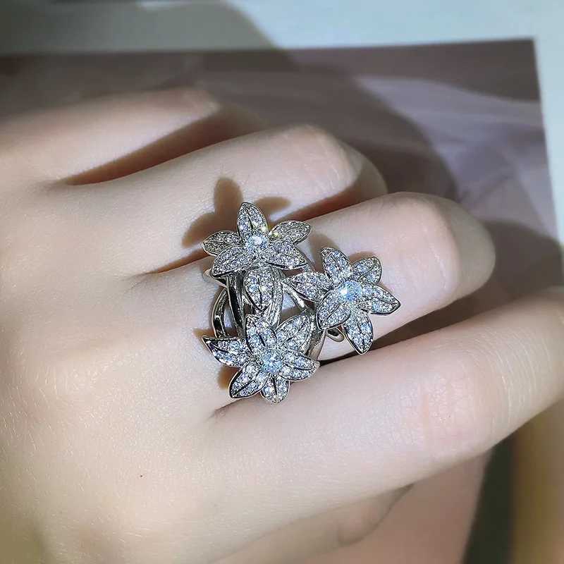 Band Rings 925 Silver High Quality Pear Shape Branch Flower Zircon Ring Womens Fashion Diamond Big Party Birthday Gift H240425