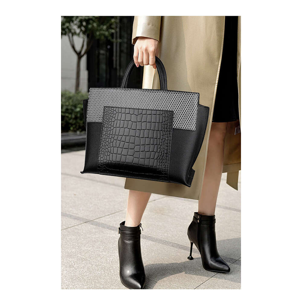 Women's High Quality Large Capacity Tote Crocodile Pattern Emed Texture Wing Fashion Bag For Women
