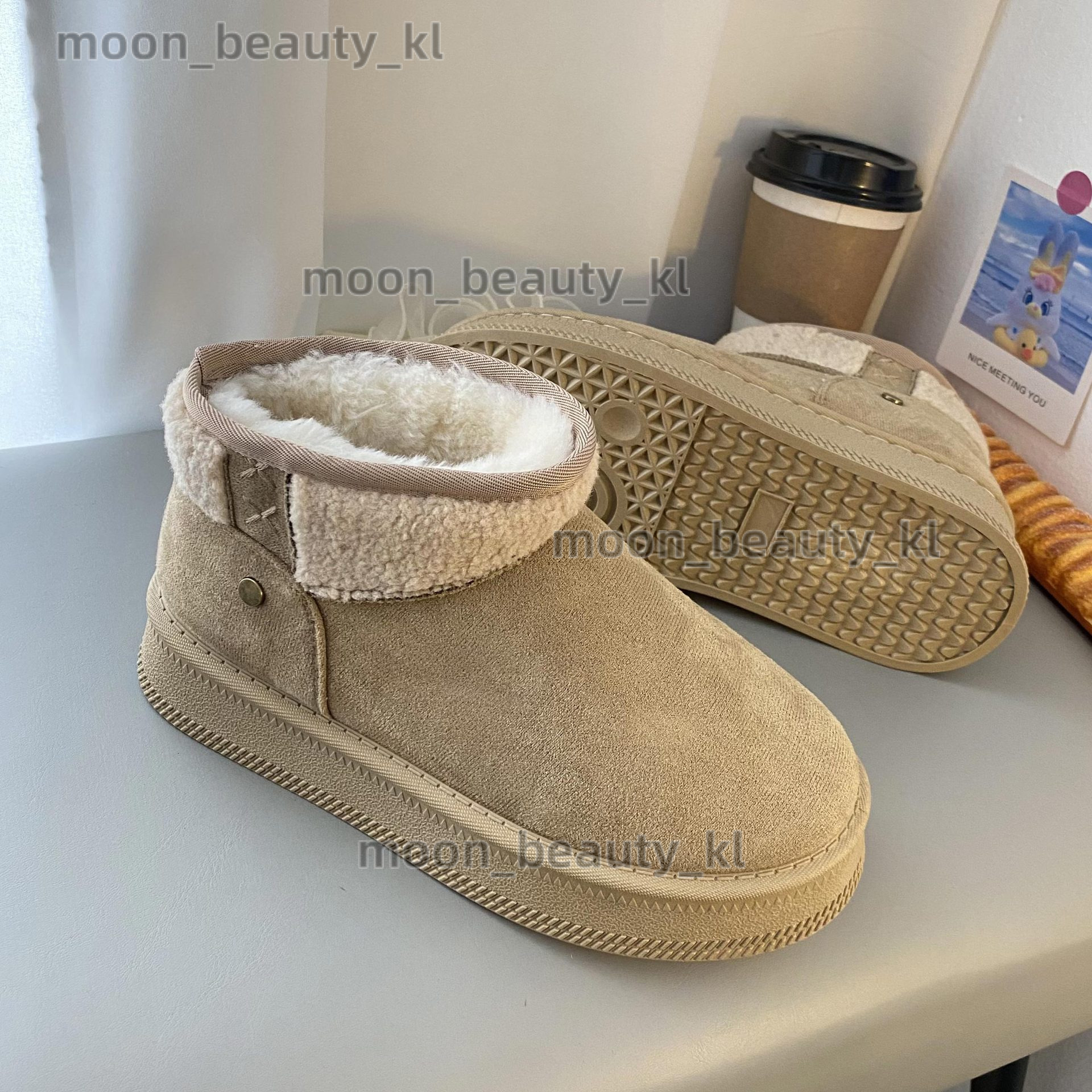 designer boot Thick soled European style Snow Boots for Women 2024 Winter Short tube fashion Snow Boots with Thick Velvet Warm Outer Cotton Shoes for 