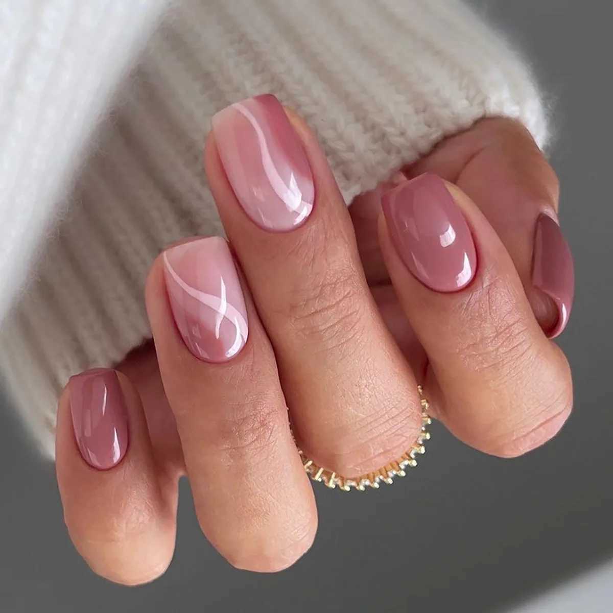 24Pcs Brown Wearable Fake Nails Simple Leaves Design False Nail Tips Short Round Press on Nails French Full Cover Fake NailW250120