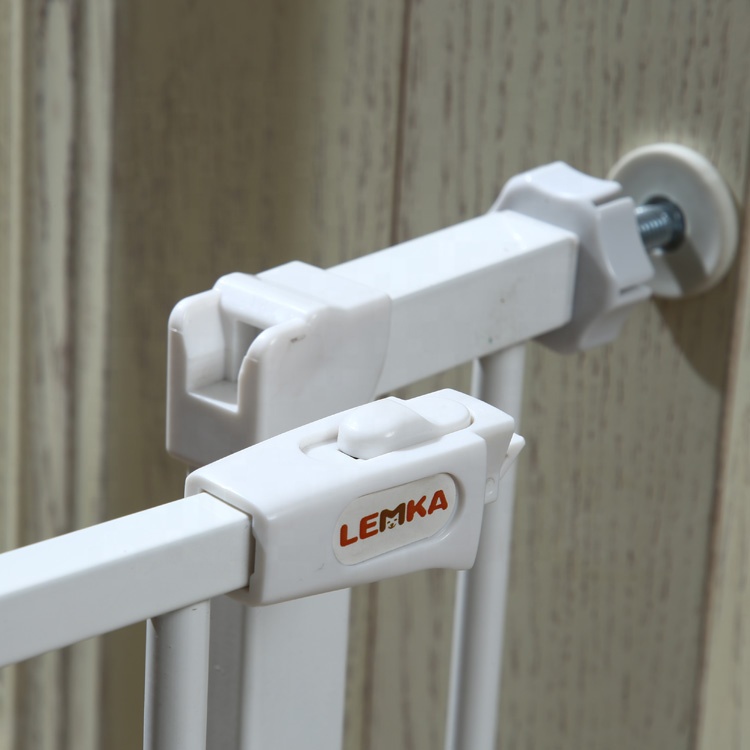 Custom Standard Size And Bigger Size Adjustable Metal Baby Pet Safety Gate