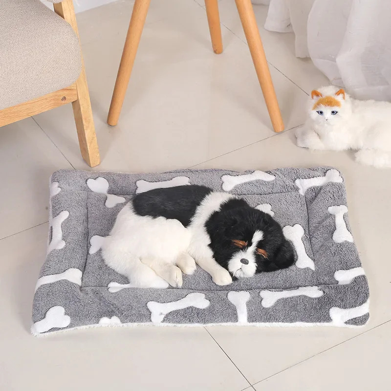 Double-sided Pet Mat Mats Short Plush Pet Sleeping Bed for Cats Small Dogs Cute Pet Pad Blanket Warm Kitten Cushion Cat Sofa Bed 241125