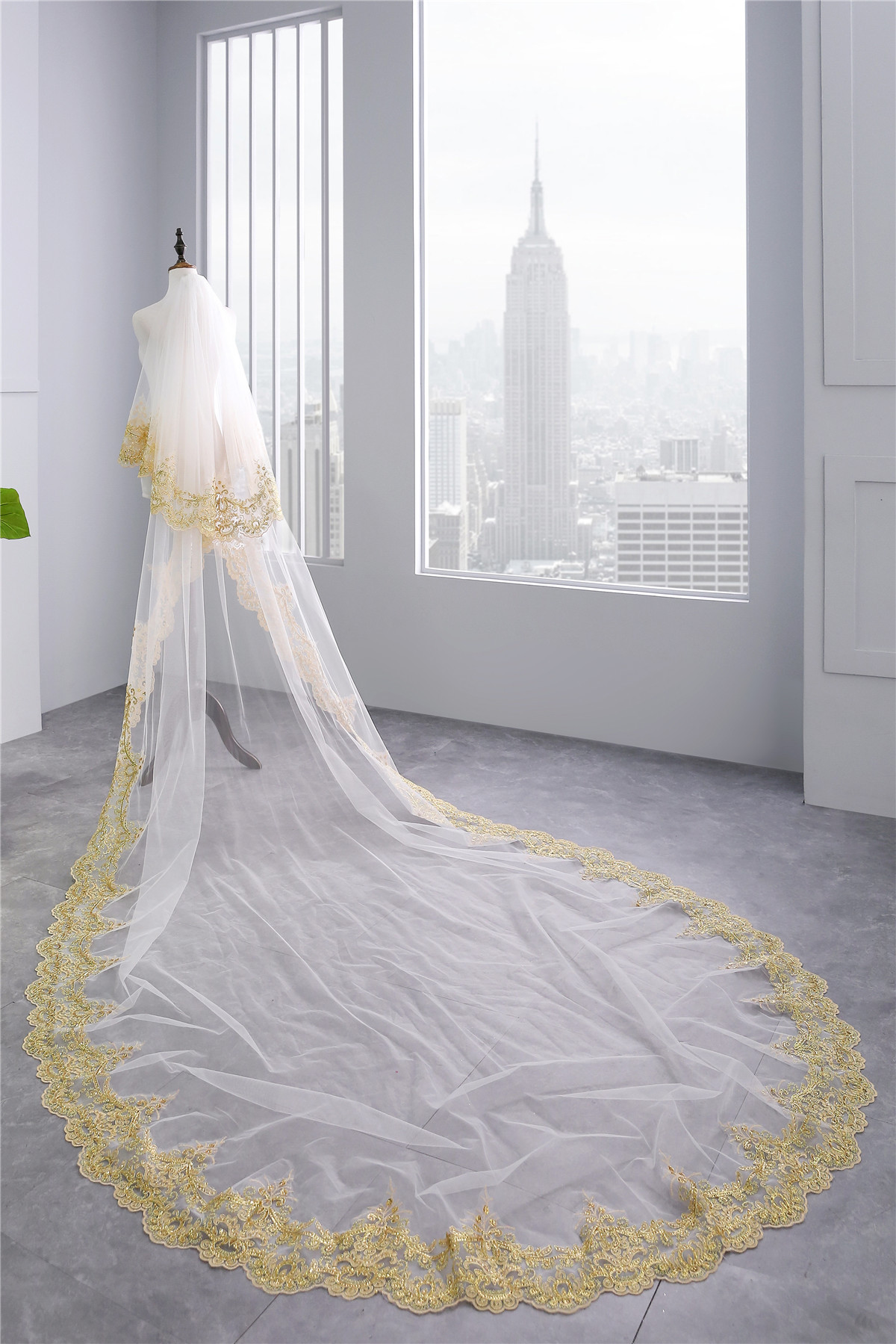 Vintage Bridal Veils Tulle With Comb Bride Wedding 3m Appliques Sequins Two Layer Decoration Long Veil Hair Accessories