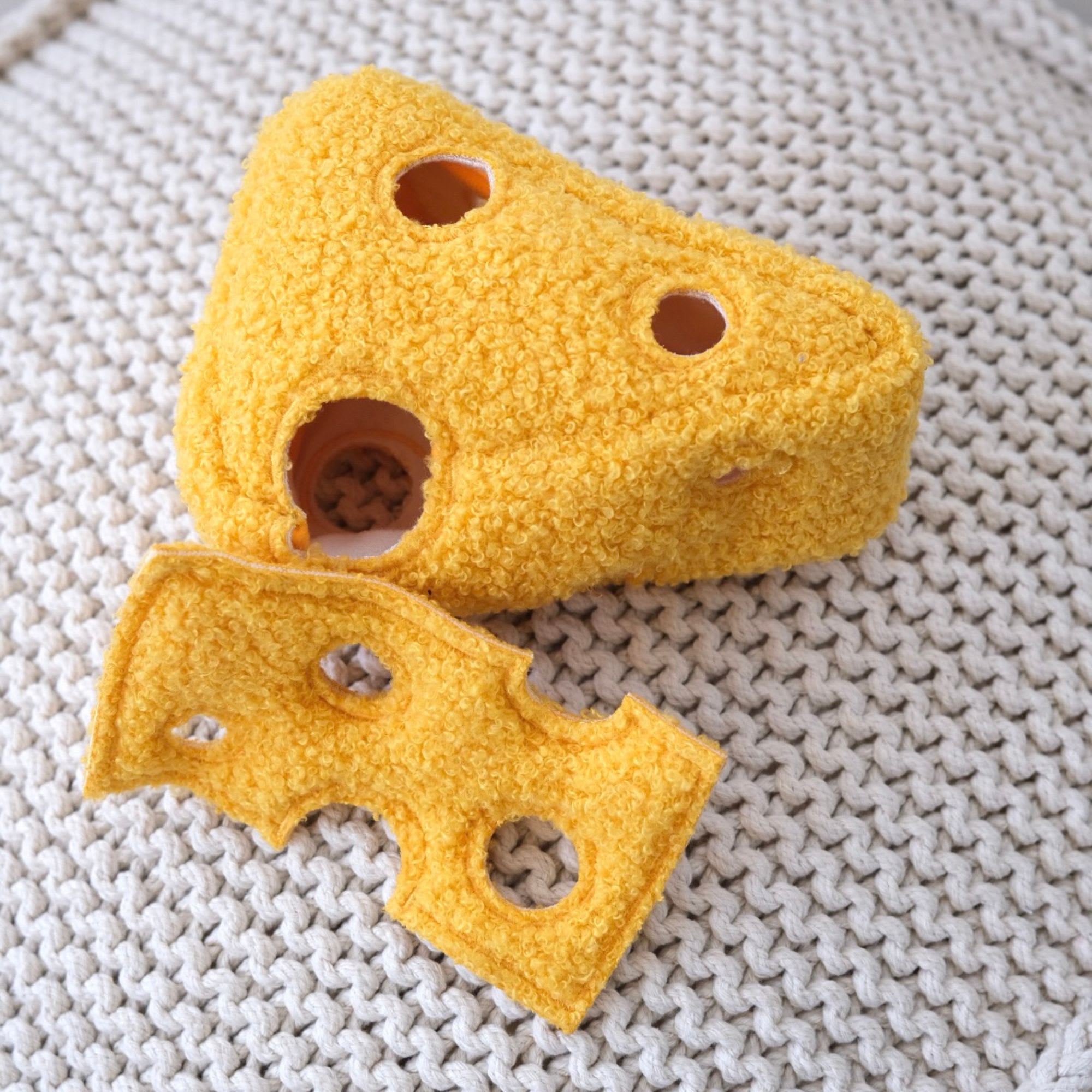 Lambwolf Fromage Dog Toy, Small