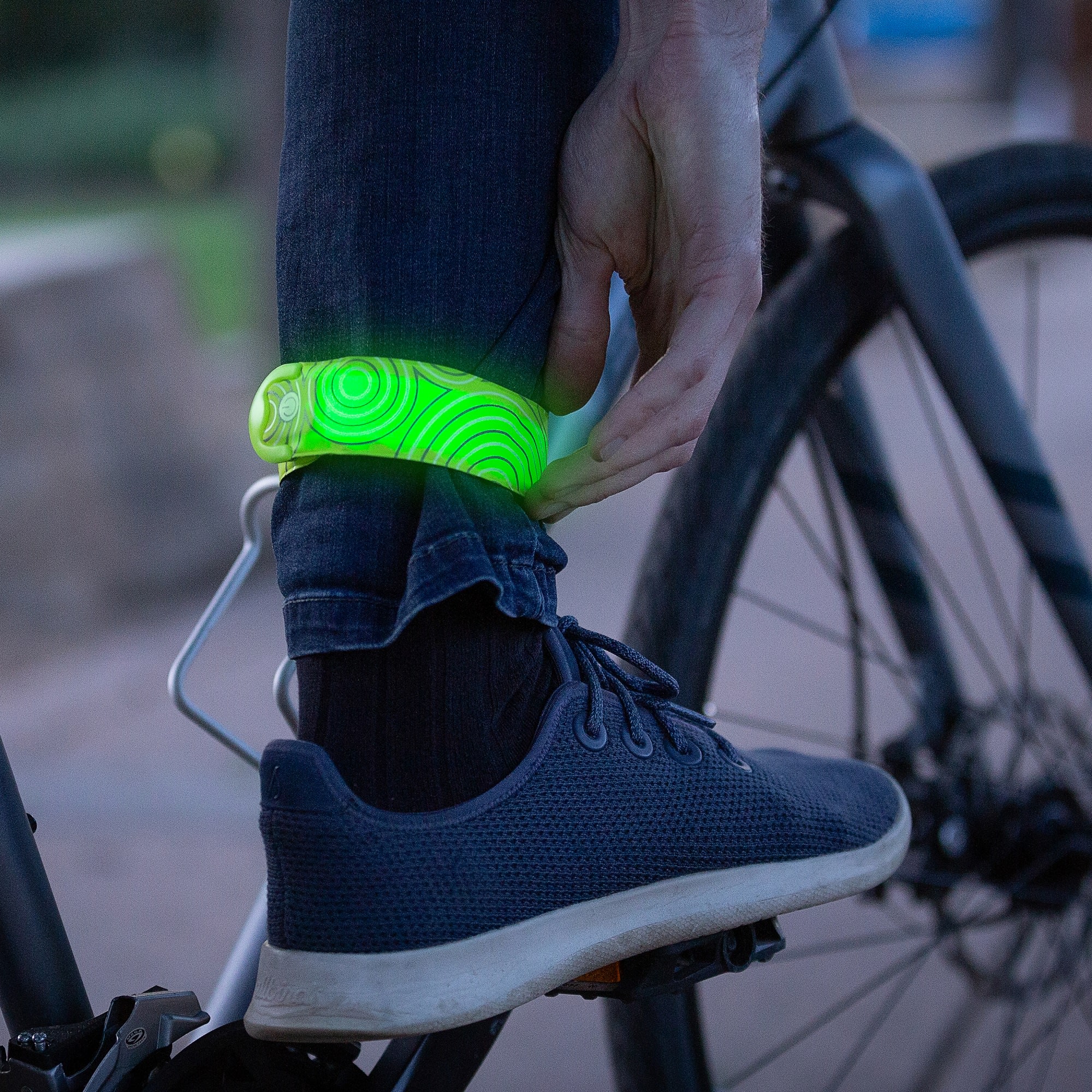 Nite Ize SlapLit Yellow Rechargeable LED Slap Wrap