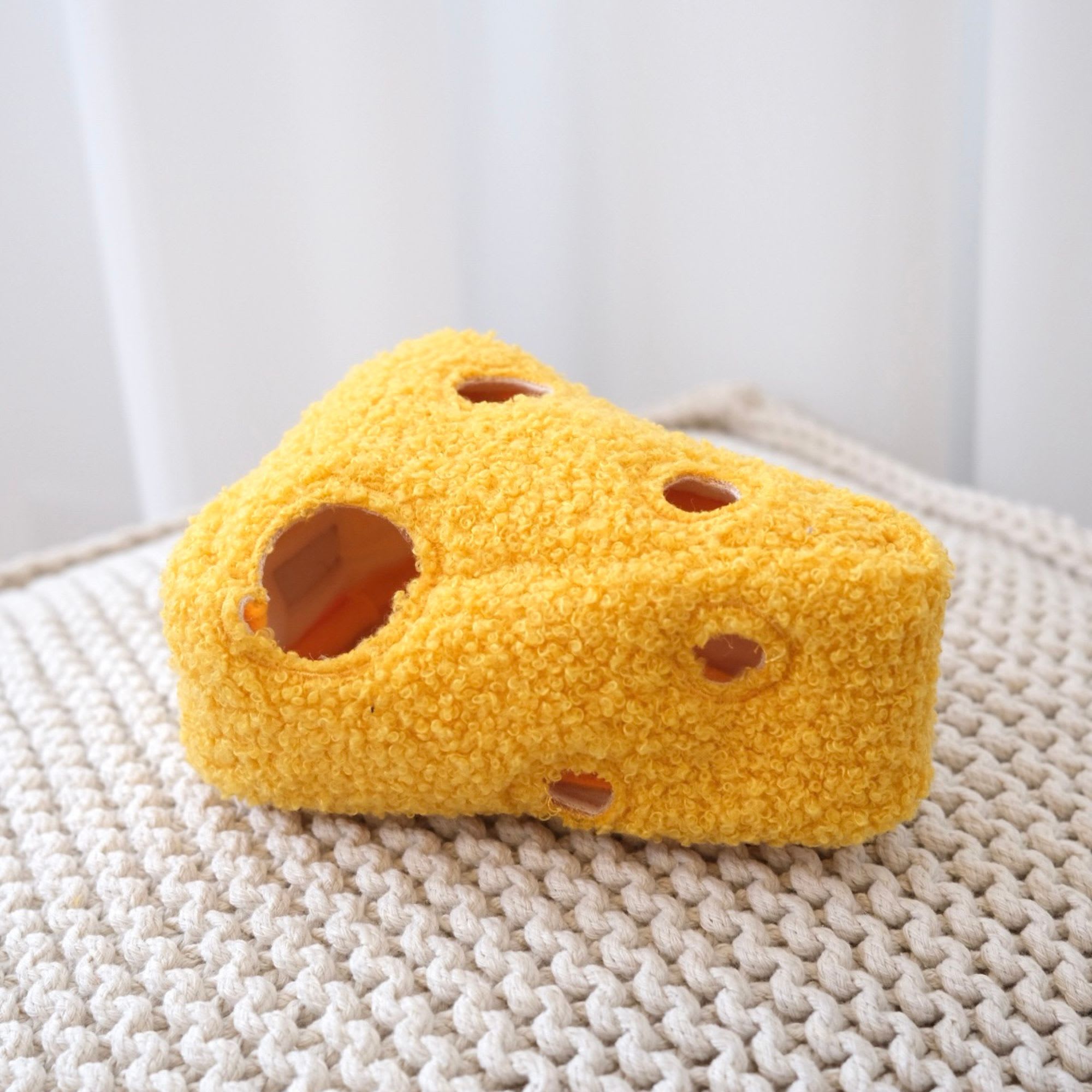 Lambwolf Fromage Dog Toy, Small