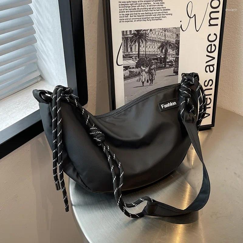 Totes Leisure Versatile Nylon Small Chest Bag Women's Crossbody Fashion One Shoulder Dumpg Bags zhanyishengli