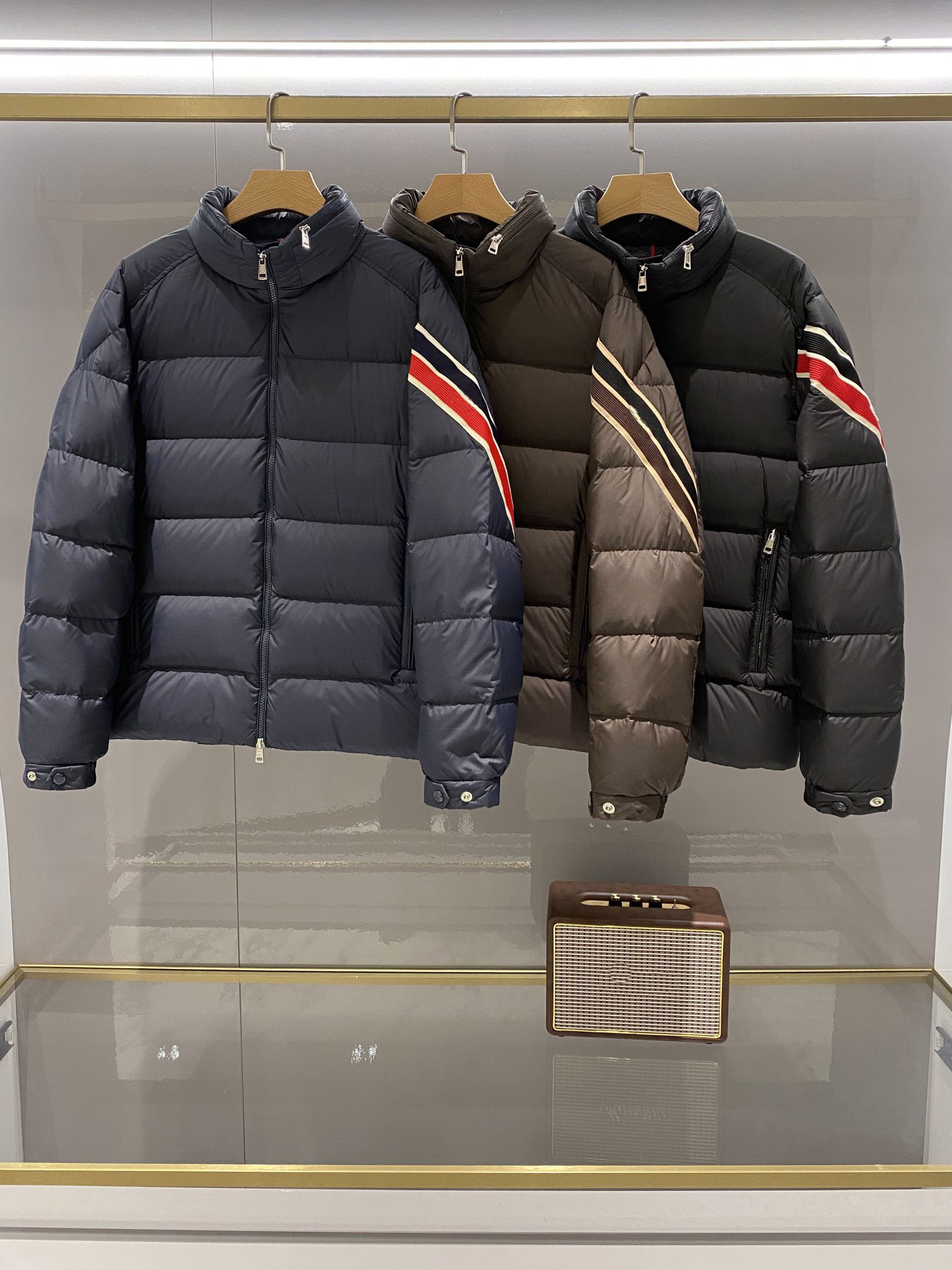 Winter new designer down jacket fashion stripe stitching design highend brand mens coat