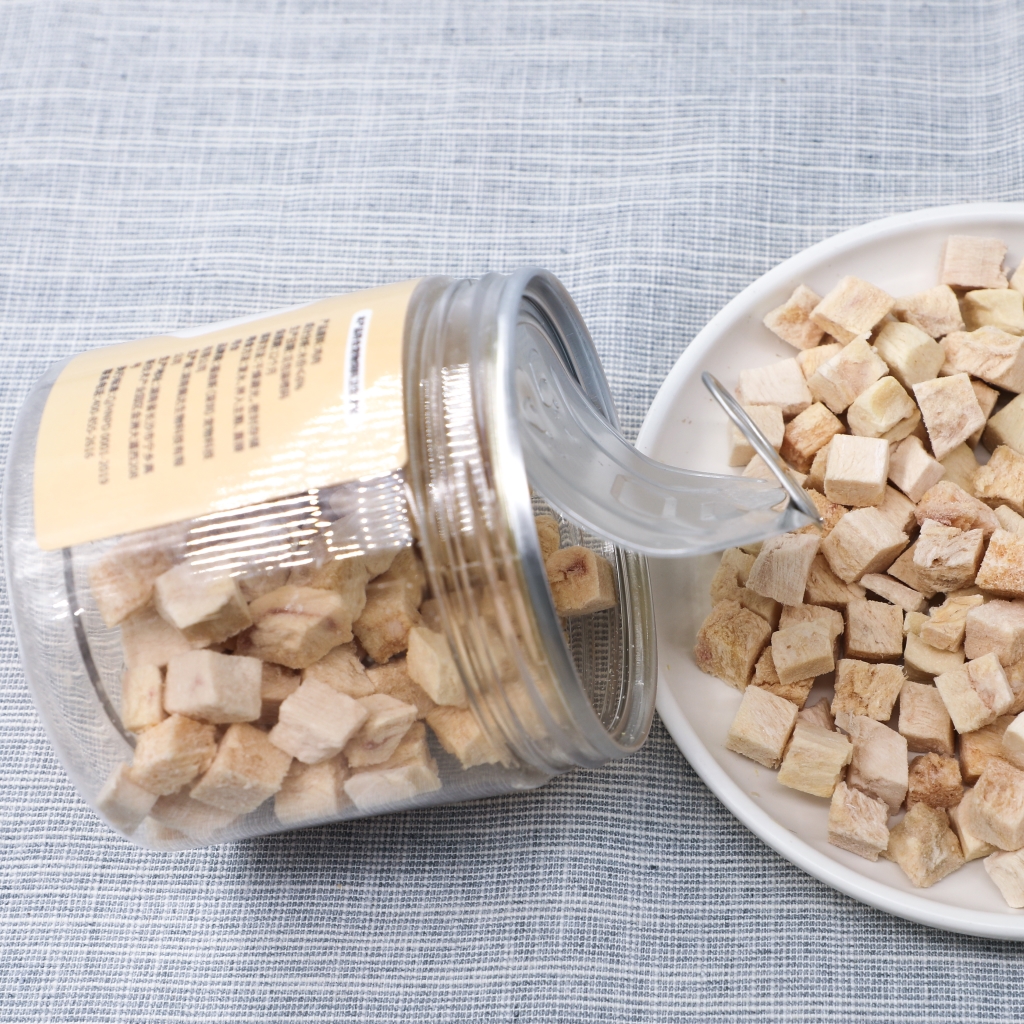 Freeze-dried Chicken Pet Food wholesale cat and dog food freeze-dried duck cube dry freeze dried pet food