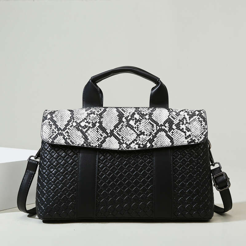 Ladies' Handbag With High-End Feel, Large Capacity Python Pattern Woven Boston Bag, Single Shoulder Crossbody Women's Bag