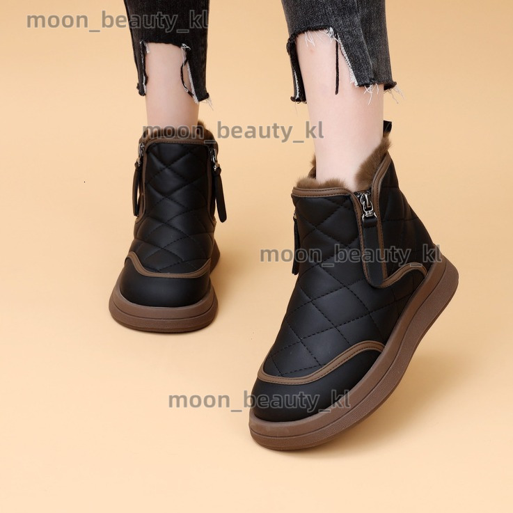 designer boot Soft soled thick fashion snow boots for women 2024 new winter season with plush and thick warm leather cotton shoes, Northeast anti slip