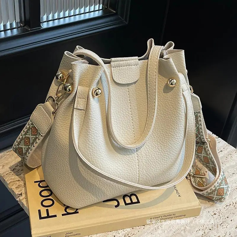 Korean Style Versatile And Multifunctional Shaped Spring/summer Broadband Designer Single Shoulder Crossbody Women's Handbag Bucket Bag 250324