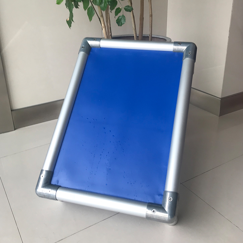 Hot selling pet beds & accessories Waterproof Plastic Elevated calming pet bed