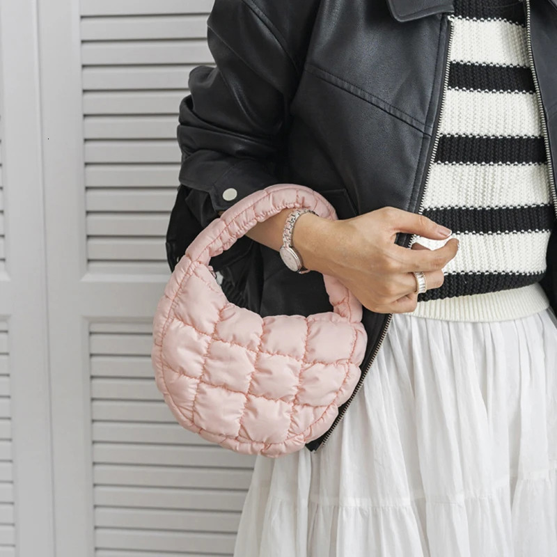 Fashion Mini Puffer Tote Bag Quilted Circle Phone Purse Elegant Purple Soft Nylon Padded Key Pouch Simple Trend Handbag 241128