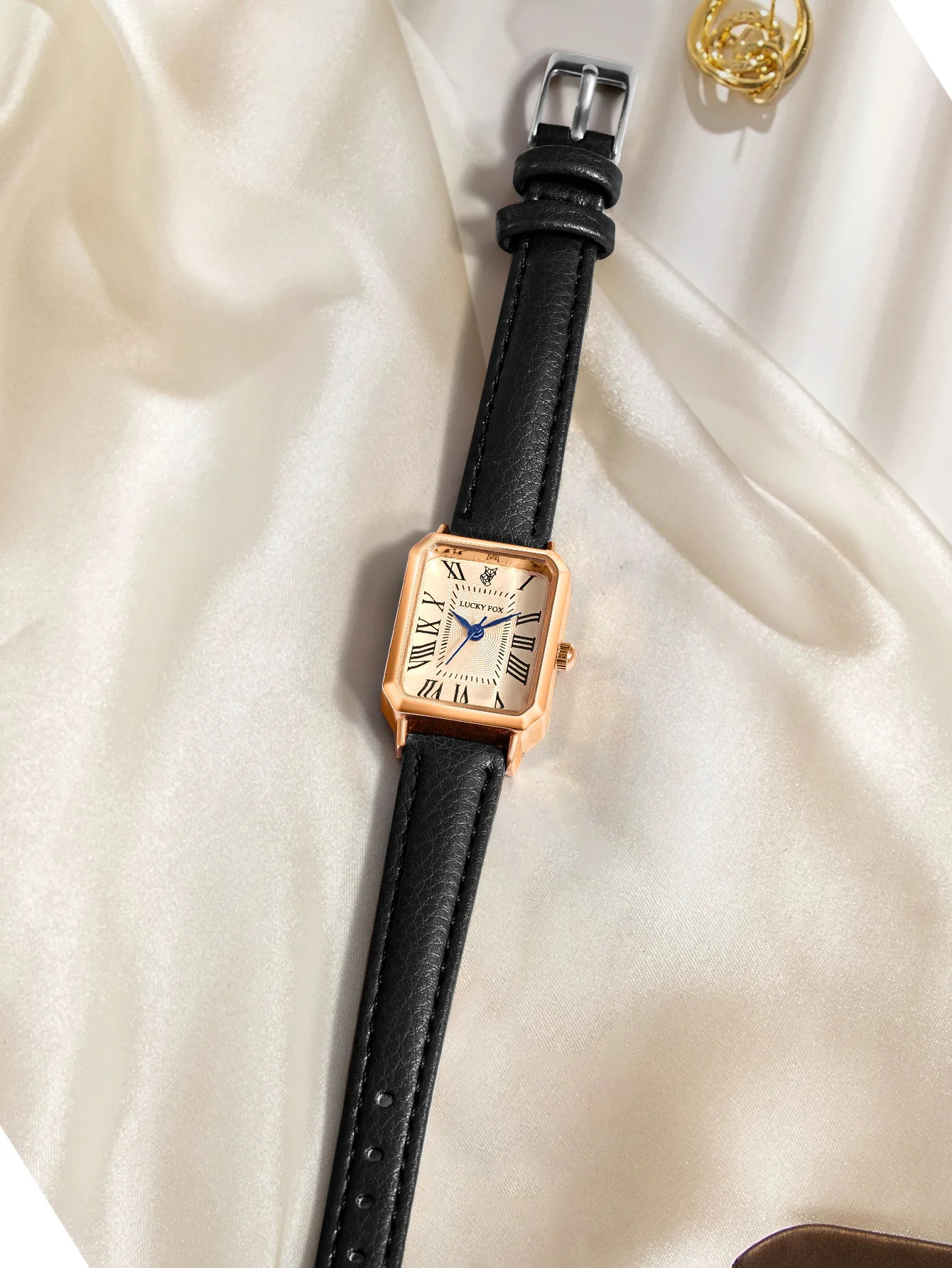Womens Watch Rectangular Case Quartz Watch Simple Roman numerals dial Womens Watch Black Strap Watch Retro Fashion Reloj 241125