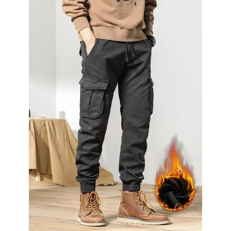 Multi-Pockets Winter Cargo Pants Men Fleece Liner Thick Warm Slim Fit Joggers Streetwear Casual Cotton Thermal Trousers 240412