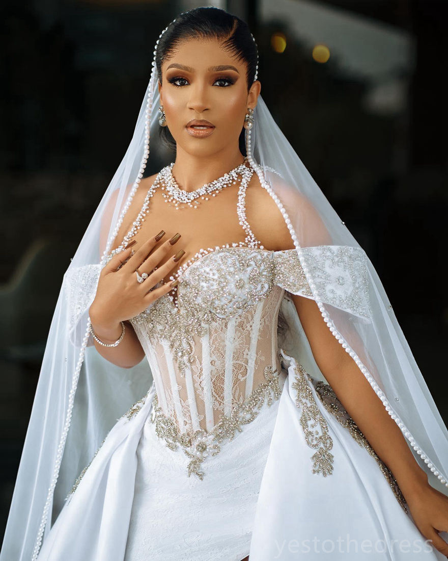 2024 Mermaid Wedding Dresses Bridal Gowns With Detachable Train Plus Size Illusion Rhinestones Pearls Beaded Lace Wedding Gown for African Black Women