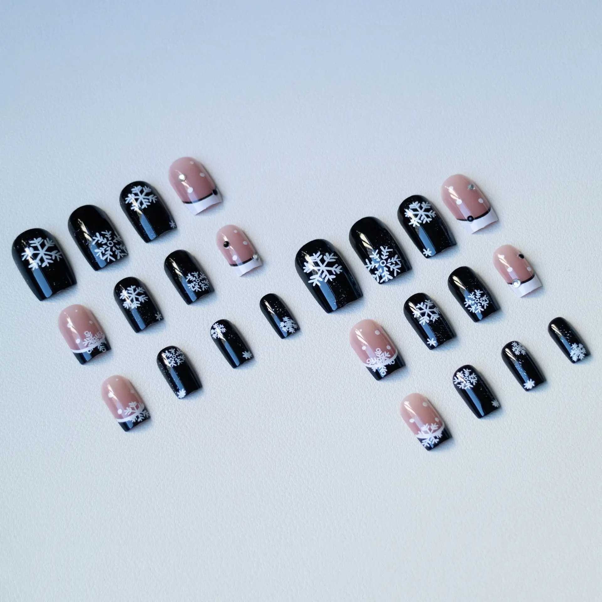 Christmas Square Womens Fake Nail Crystal Snow Design French Press Wearable Nail Set Fake Nail PartyW241125