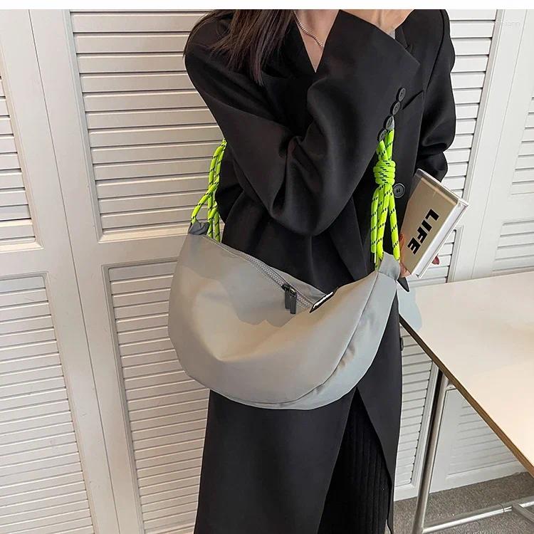 Totes Leisure Versatile Nylon Small Chest Bag Women's Crossbody Fashion One Shoulder Dumpg Bags zhanyishengli