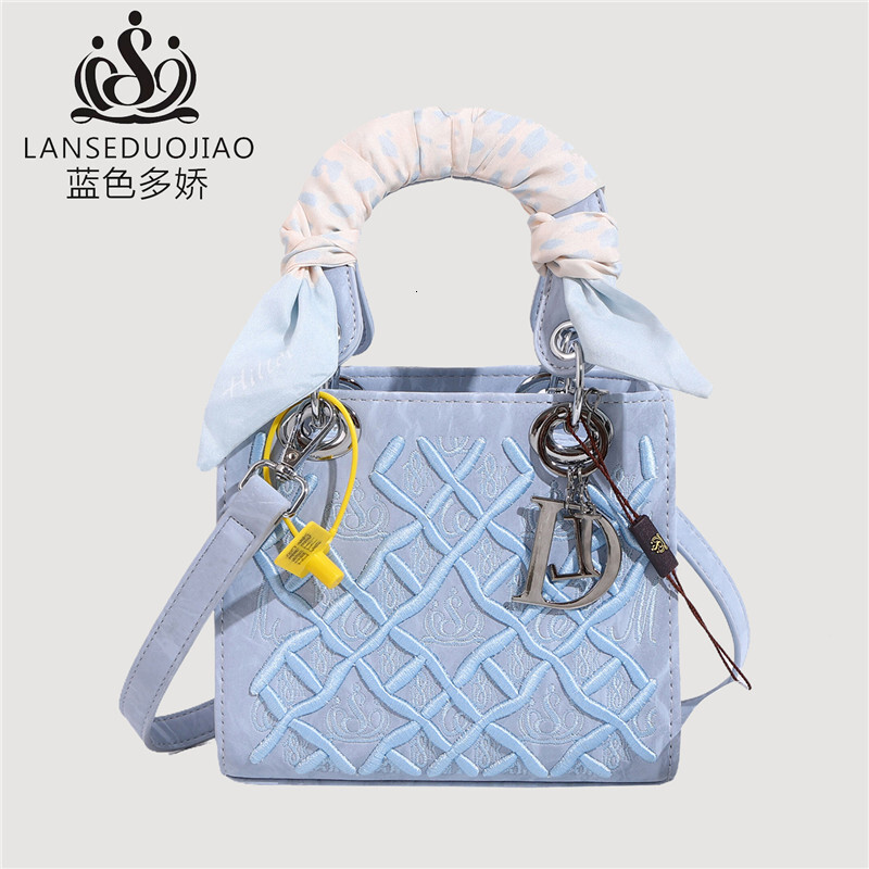 2025 New High-end Handbag Small Fragrance Pattern Designer Handheld Daifei With Diverse Textures Single Shoulder Women's Crossbody Bag