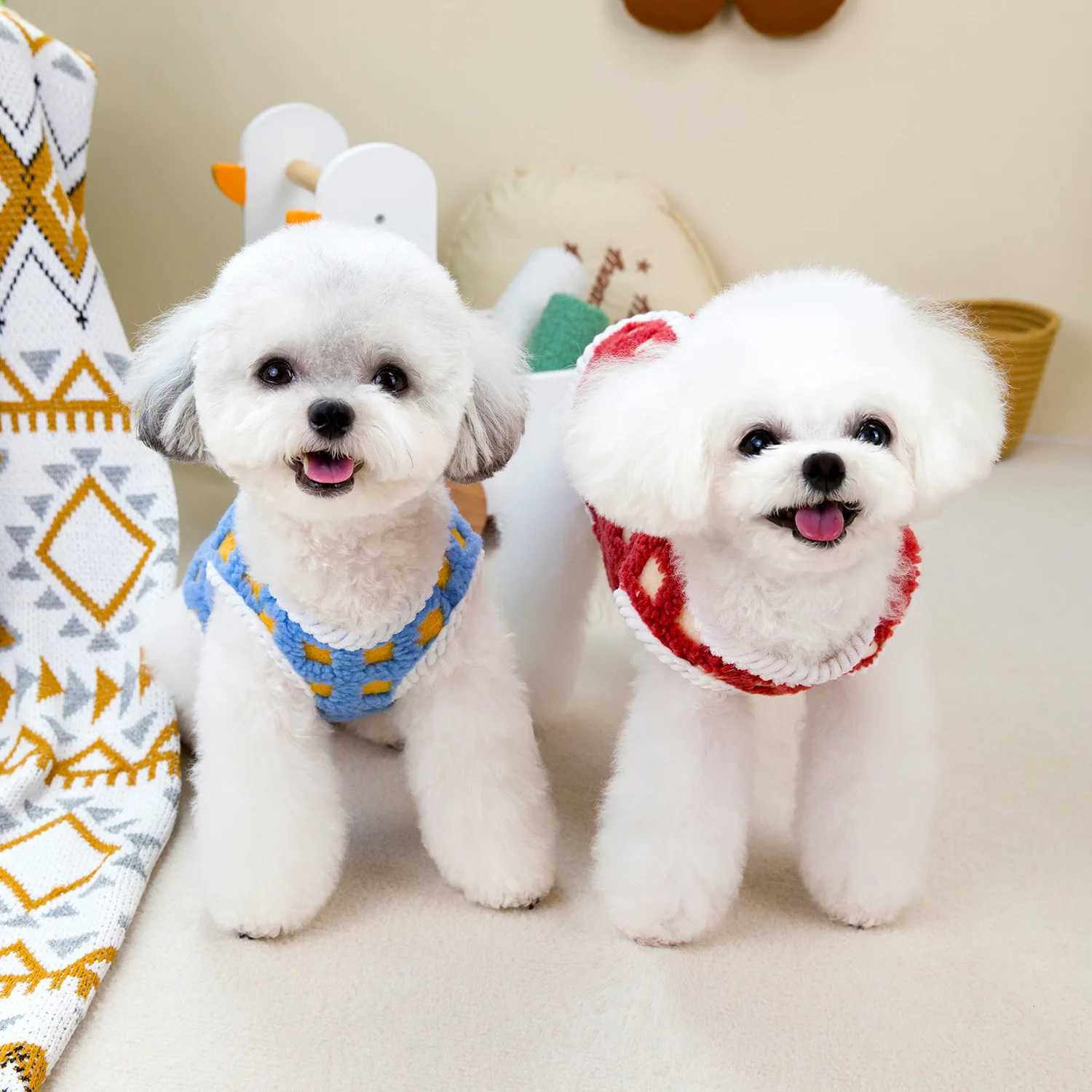 Pet Plaid Plush Coat Dog Clothing Cat Small Thick Plush Coat Comfortable Plaid Plush Vest Puppy Clothes Dog Christmas ClothesXJ241125