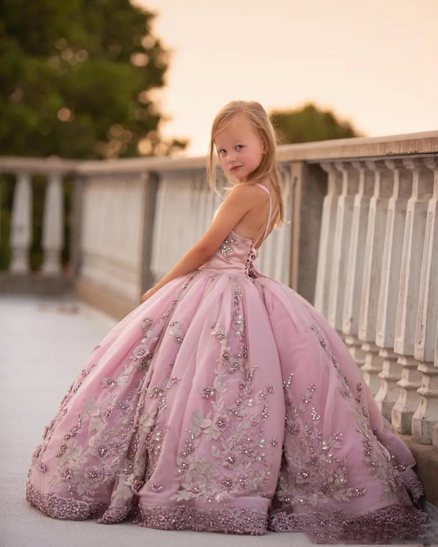 2024 Princess Spaghetti Strap Appliques Beaded Flower Girls Dresses Lace-up Back Pearls Long Ball Gown Girls Pageant Birthday Dress
