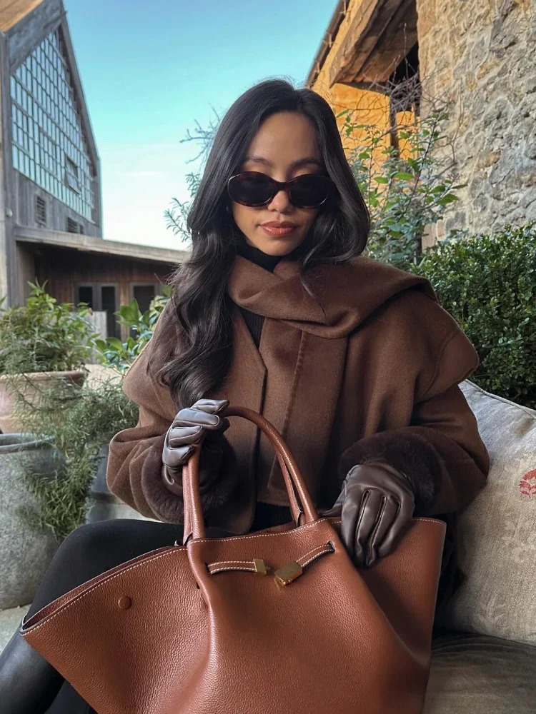 Womens elegant solid short wool jacket with scarf fashionable O-neck long sleeved slit loose jacket autumn womens high street clothing 241122