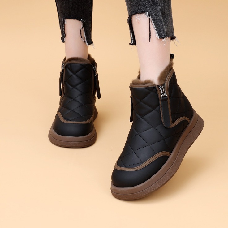 designer boot Soft soled thick fashion snow boots for women 2024 new winter season with plush and thick warm leather cotton shoes, Northeast anti slip