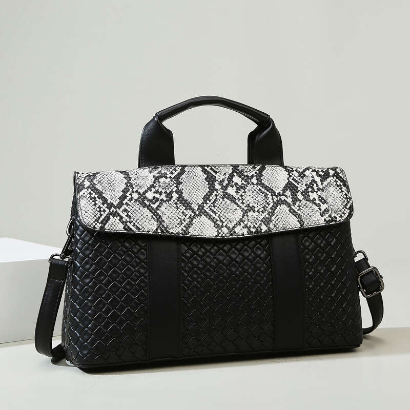 Ladies' Handbag With High-End Feel, Large Capacity Python Pattern Woven Boston Bag, Single Shoulder Crossbody Women's Bag