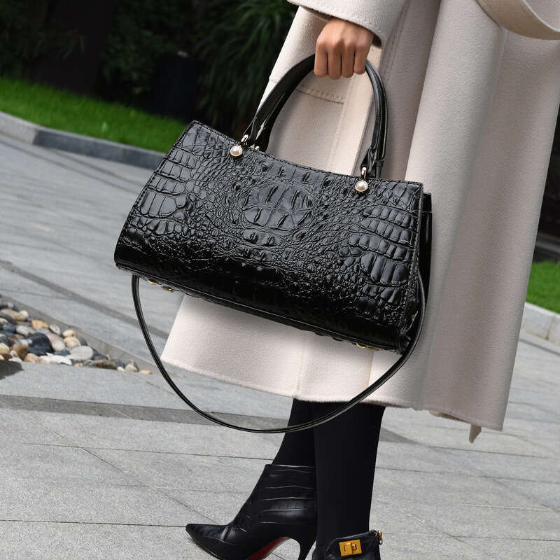 LEMON KOKO Tote Light Luxury Large Capacity Commuting Middle Aged Women's Crossbody Fashion Crocodile Pattern Handheld Bag