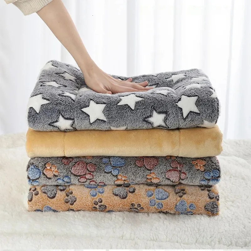 Flannel Pet Sleeping Mat Dog Bed Cat Litter Puppy Bed Dog Sofa Lovely Mattress Cushion for Small Large Dog Blanket Pet Supplies 241125