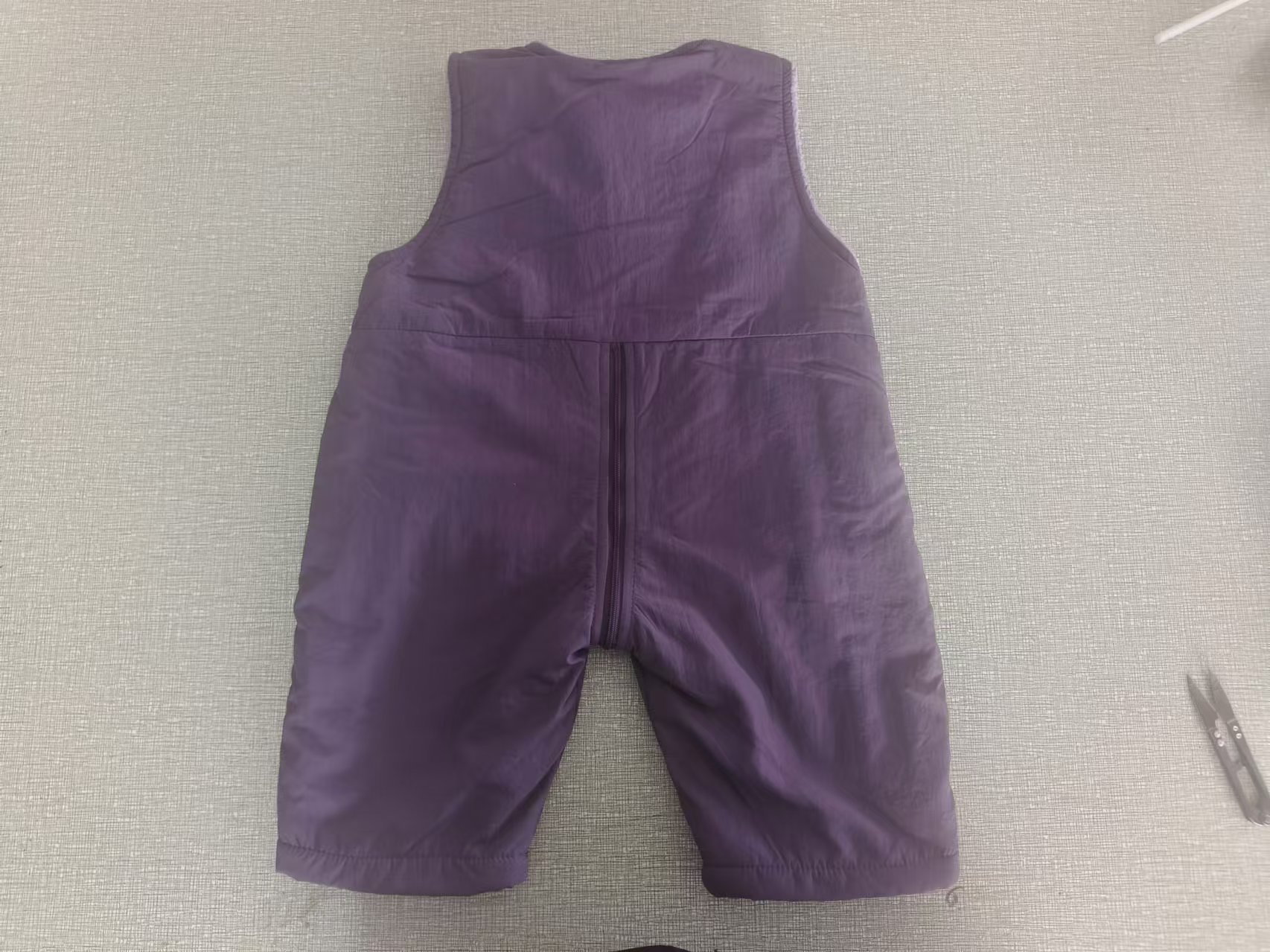 Triple-Layered Durable Purple Bibs with DuPont Fabric and Additional Fleece for Babies of Both Genders