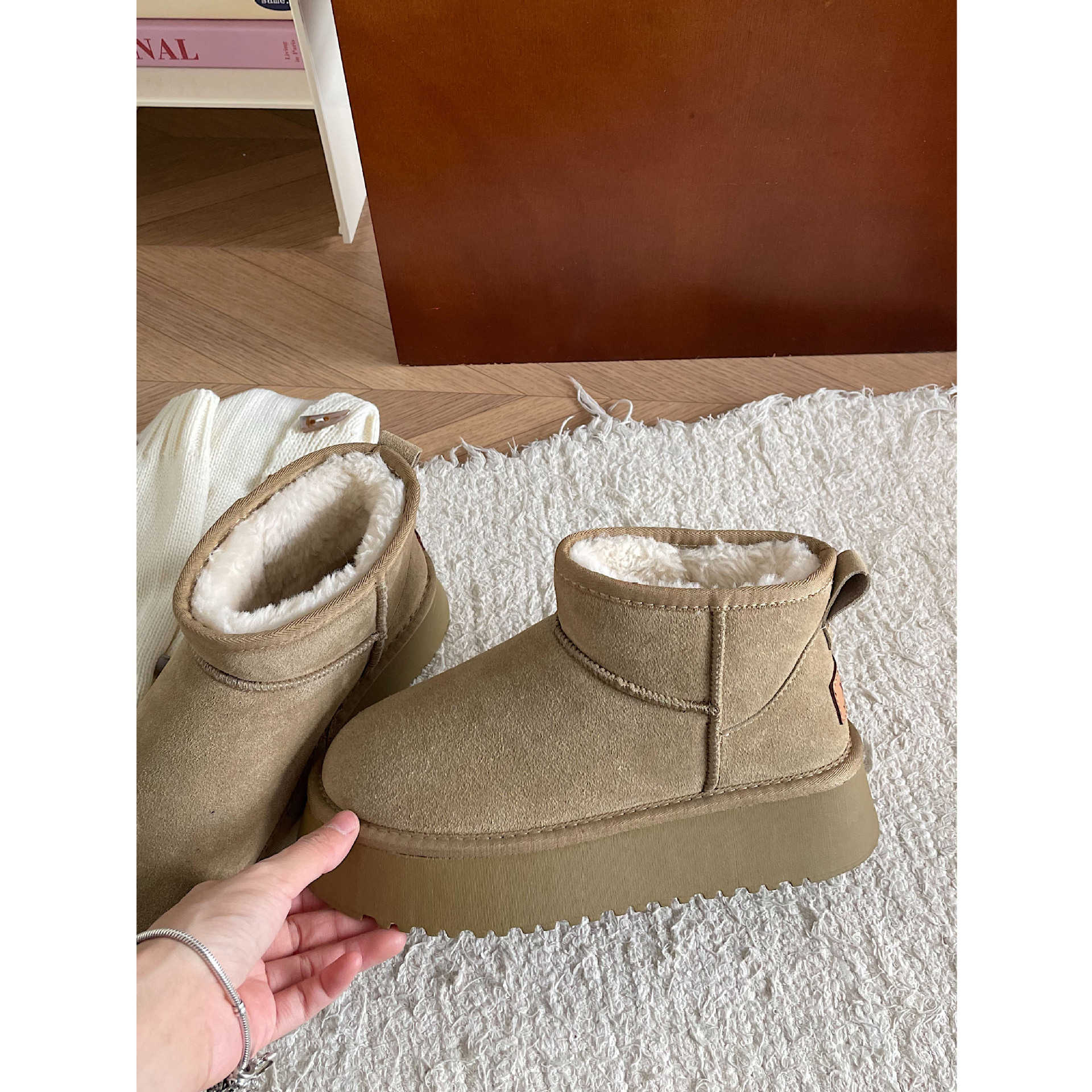designer boot fashion Snow boots for women 2024 new versatile big toe thick sole ugly cute cotton shoe for women basic round toe warm and anti slip bo