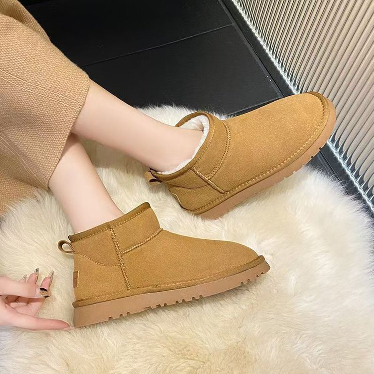 fashion Snow boots thick soled women cotton boots 2024 winter new style with added fleece thick insulation short sleeved cotton shoes season short boo
