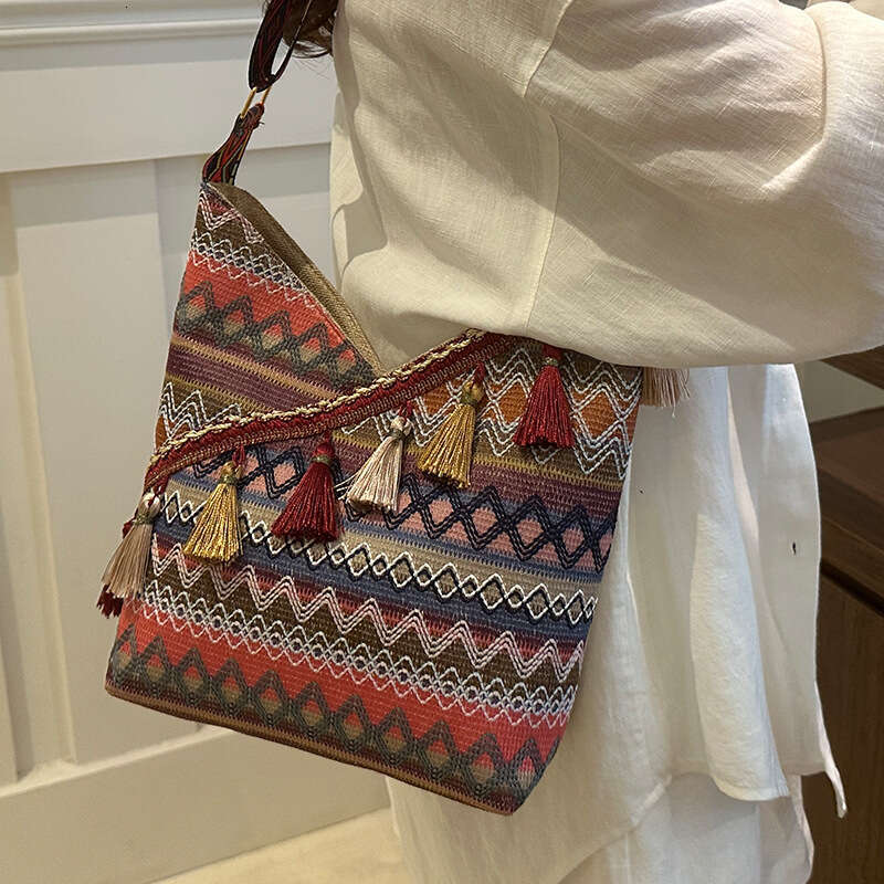 Advanced ethnic style handbag 2024 new commuter tote Instagram large capacity single shoulder crossbody bag for women