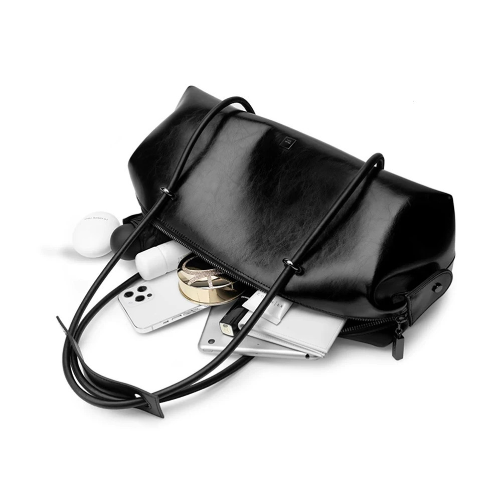 Women Fashion Shoulder Bag Large Capacity PU Boston Pillow Mini Clutch Purse Solid Color Zipper Closure for Vacation Party 241125