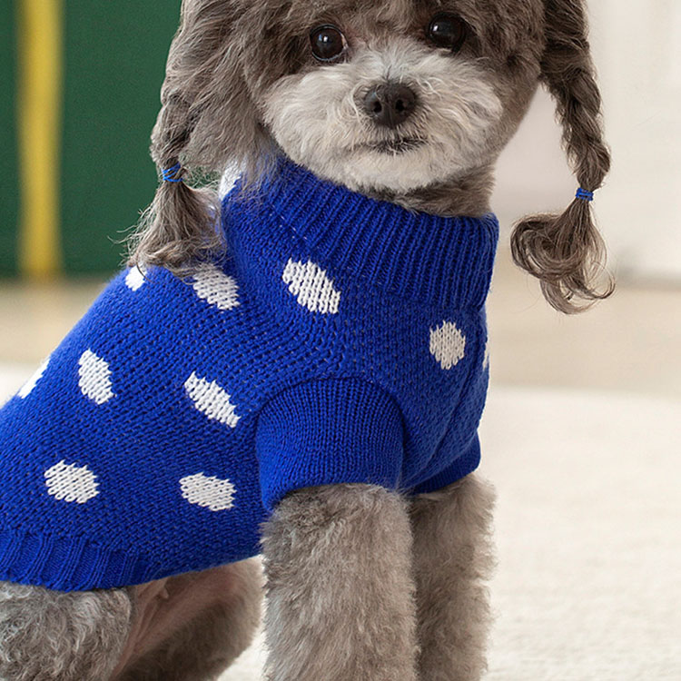 Hot sale hot item knitted polka dot Christmas sweater autumn and winter clothing cat warm sweater