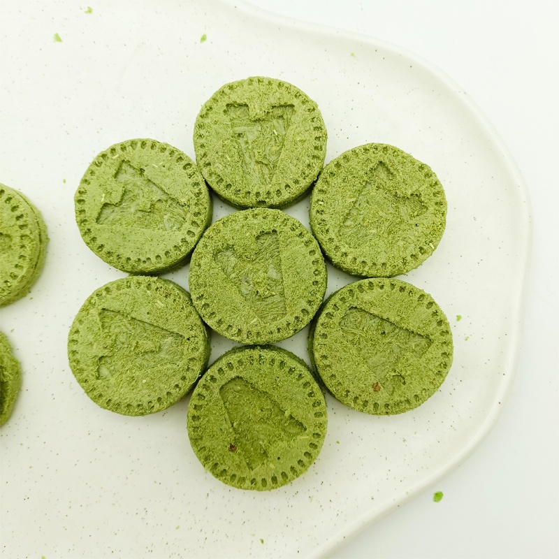 Freeze dried cat snack Freeze dried Cat grass biscuits Wholesale bulk cargo cat Treats Freeze dried dog snacks