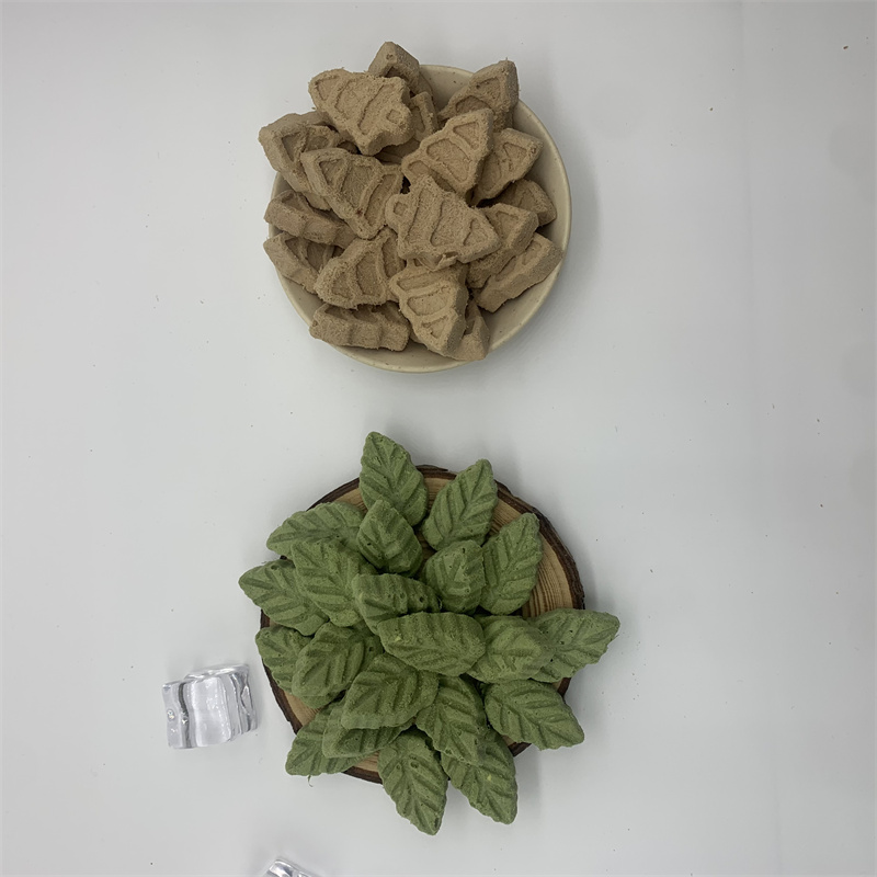 High Nutrition Raw Bone Meat Freeze-Dried Raw Bone Pie Tree Shape Cat and Dog Treats