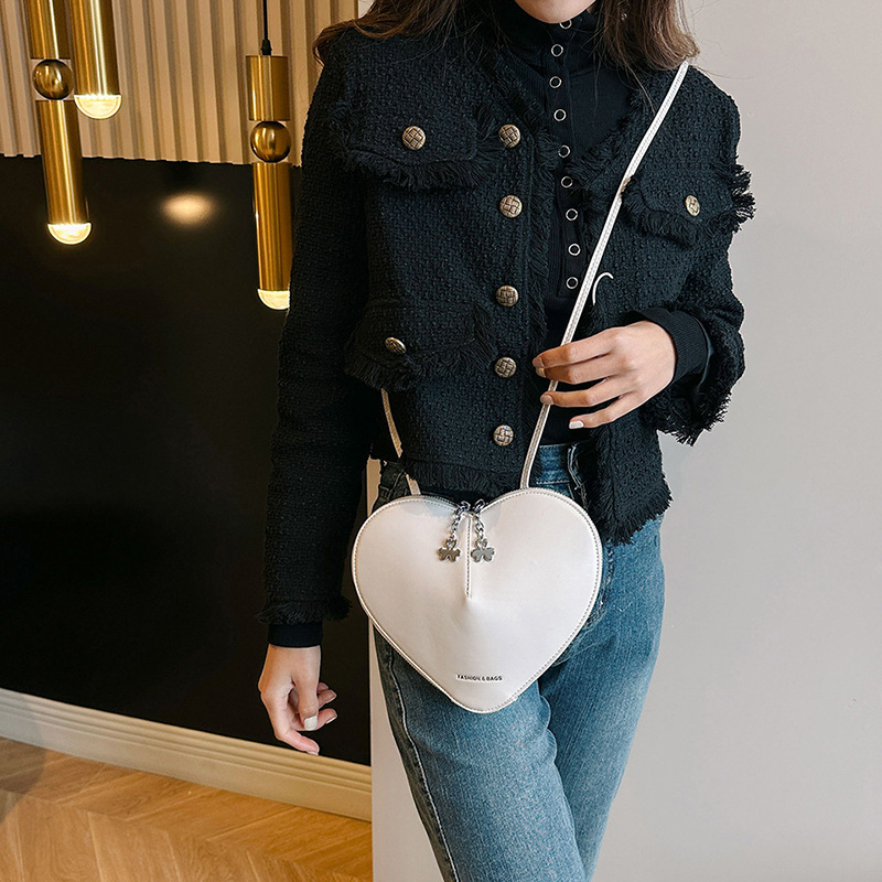 Designer Internet Famous Love Small Summer Versatile Stylish Women Crossbody Bags Commuting High-end Sense Niche Shoulder Bags