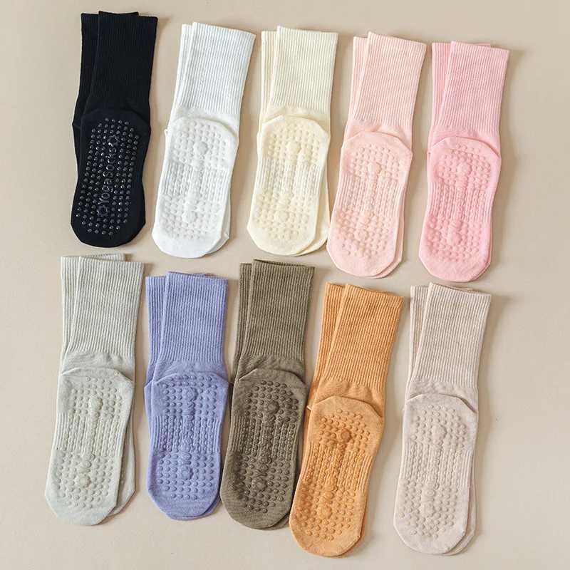 Solid Color Women Yoga Socks Cotton Breathab Gym Fitn Dance Sports Socks Women Profional Silicone Non-slip Pilates SocksXJ241125