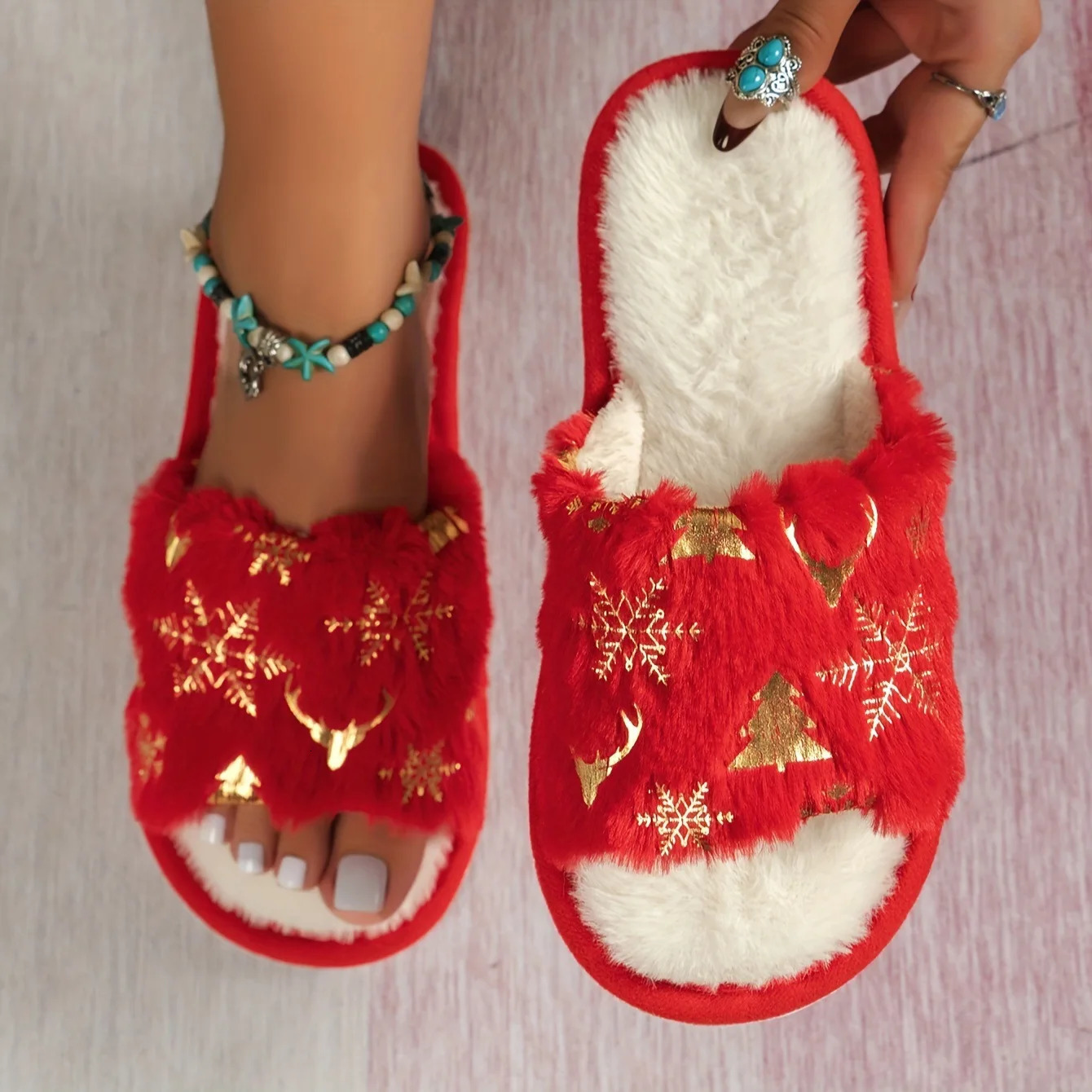 Christmas Style White Fluffy Slippers Women 2024 Winter Warm Flat Heels Home Fur Slippers Woman Non Slip Cotton House Shoes 241126