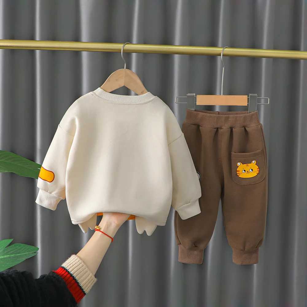 Clothing Sets Children Clothing Baby Boy Sets 2022 New Spring Kids Boys Clothes Cartoon Top+Pants 2Pcs Sport Suit For Girls Clothes 1-4 Years H241126