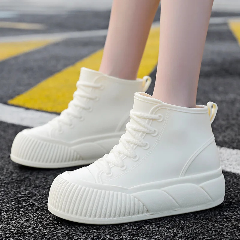 2025 pleated galoshes waterproof rain boots for womens rubber platform shoes 241126