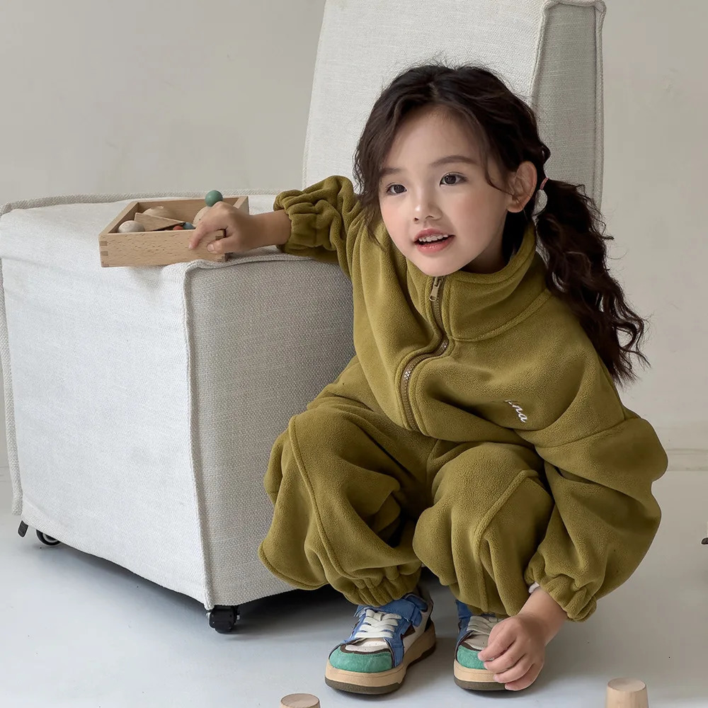 Autumn Winter Children Boys 2PCS Clothes Set Fleece Warm Zipper Coat Solid Velvet Jogger Pants Suit Kids Boys Outfits 241126