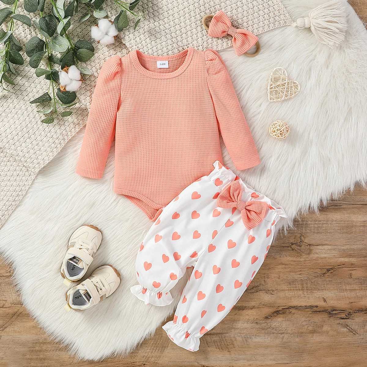 Clothing Sets 3Pcs Baby Girls Fall Solid Long Sleeve Romper Print Heart With Bow Trousers For Newborn-18M Casual Daily Set+Headband H241126