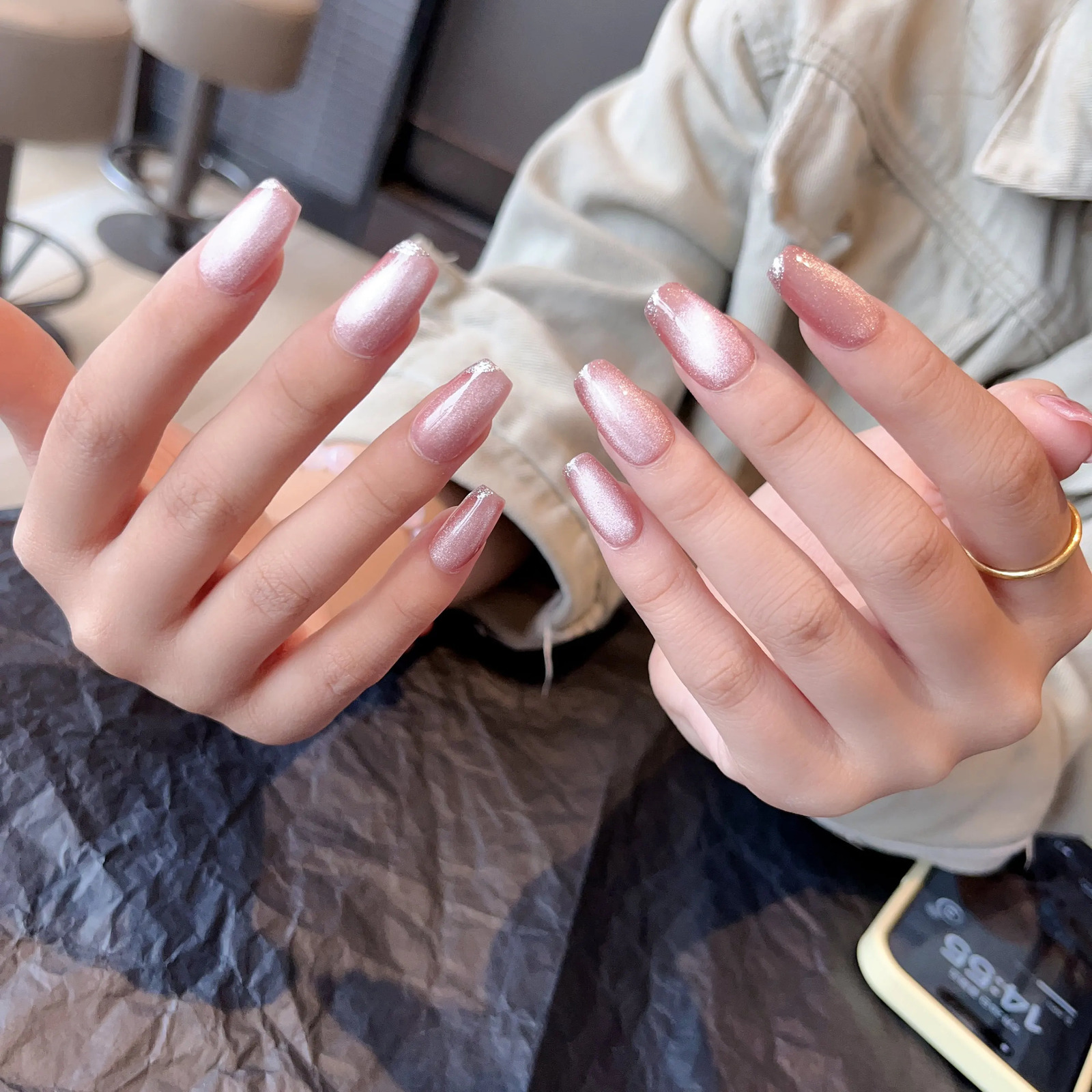 Emma Beauty hand presses nails naked pink cat eyes short and simple with a 3D magnetic effect fashionable and cool 241126